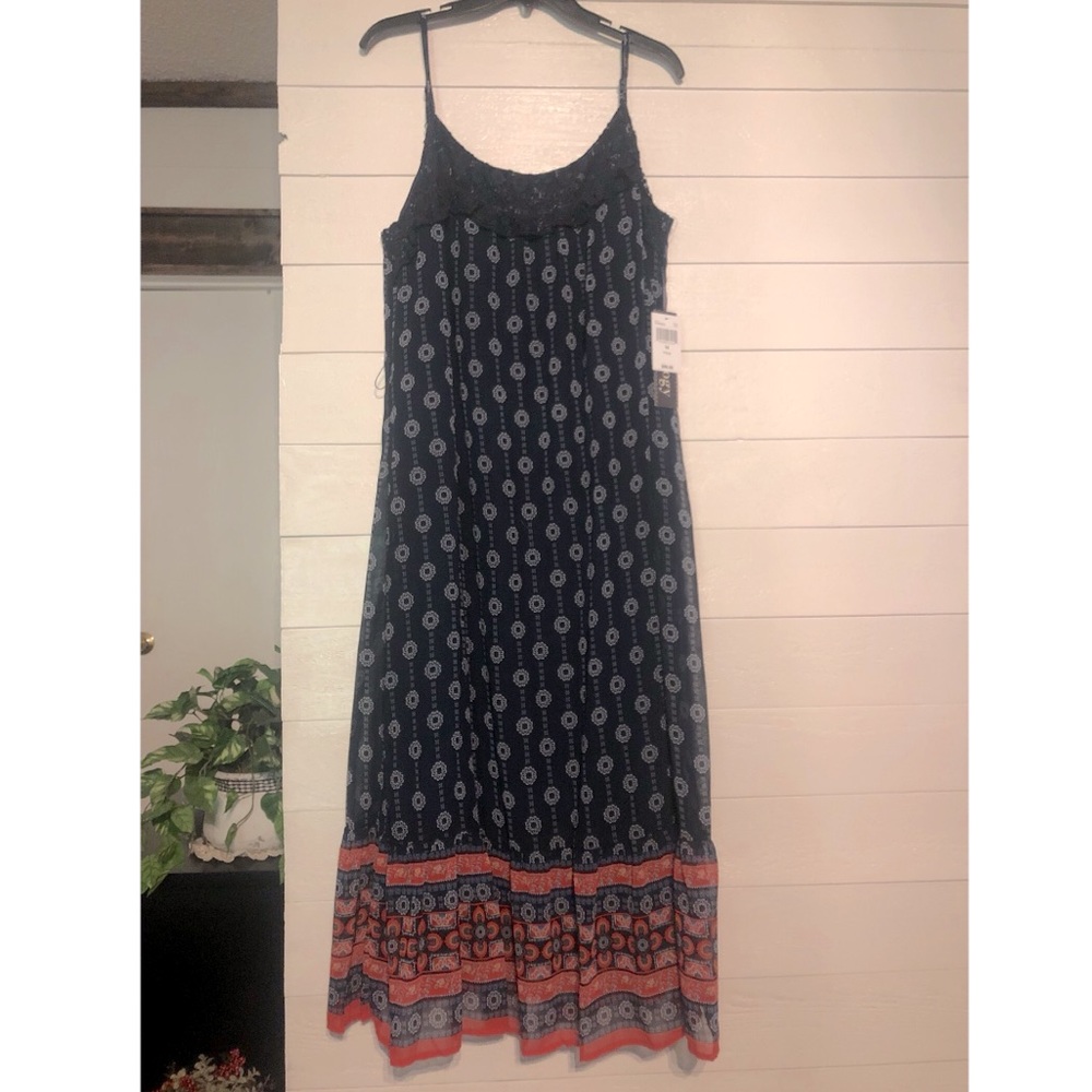 NWT MAXI